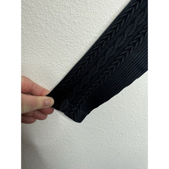 OFFLINE Aerie Seamless Cable Acid Wash Top Sz M Black Cropped Long Sleeve New - Picture 7 of 12